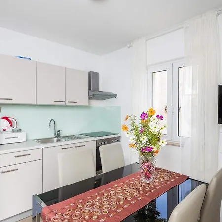 Vista Apartment Bol