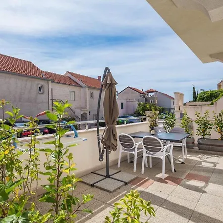 Vista Apartment