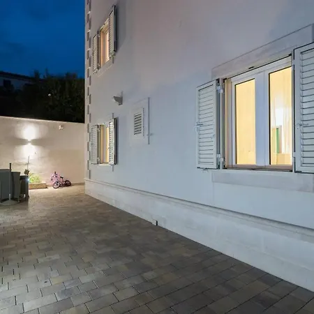 Vista Apartment