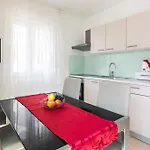 Vista 아파트 *